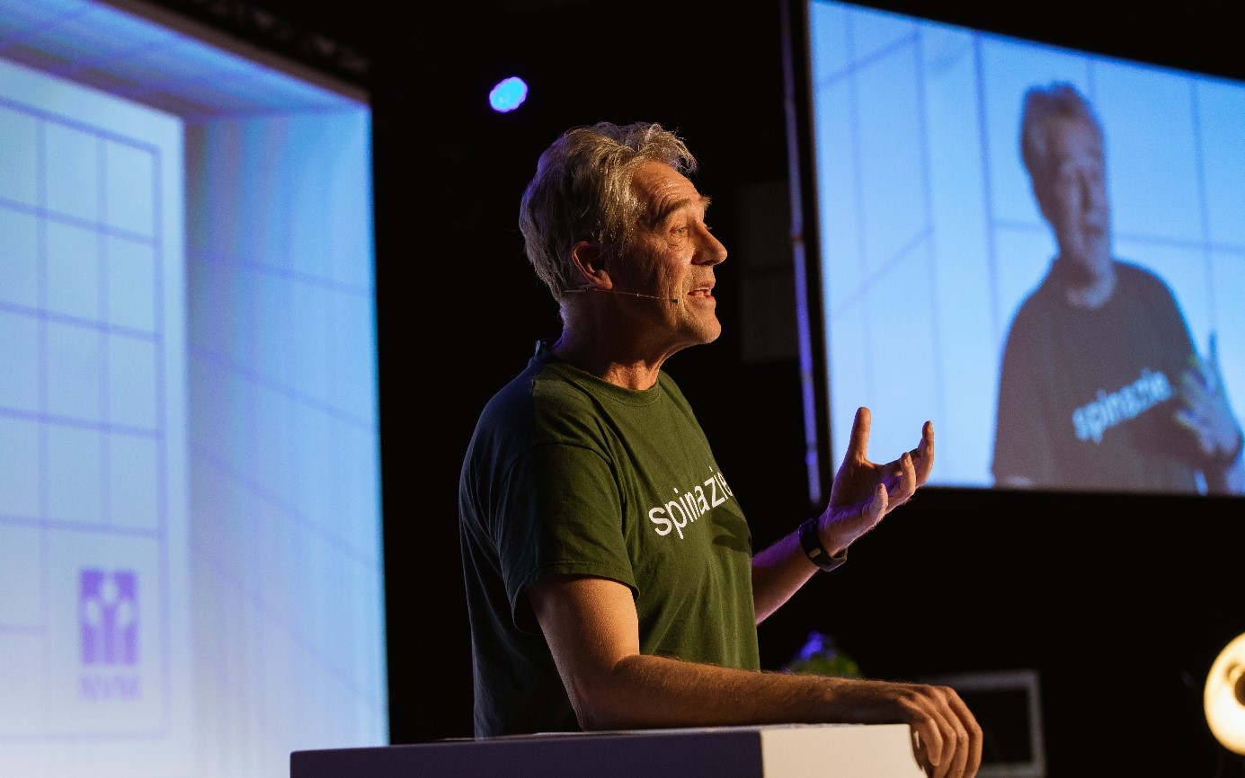 Inspirerende spreker tijdens event in De Rijtuigenloods